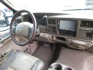 2004 FORD EXCURSION