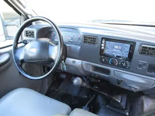 2003 FORD F350 SUPER DUTY REGULAR CAB & CHASSIS