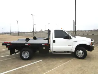 2005 FORD F350 SUPER DUTY REGULAR CAB & CHASSIS