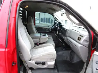 2004 FORD F350 SUPER DUTY REGULAR CAB & CHASSIS