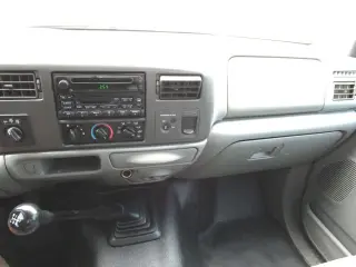 2004 FORD F350 SUPER DUTY REGULAR CAB & CHASSIS