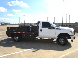 2016 FORD F350 SUPER DUTY REGULAR CAB & CHASSIS