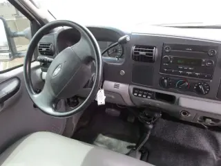 2005 FORD F550 SUPER DUTY REGULAR CAB & CHASSIS
