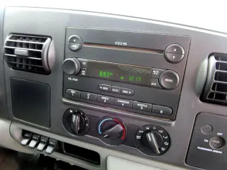 2005 FORD F550 SUPER DUTY REGULAR CAB & CHASSIS