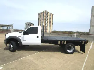 2005 FORD F550 SUPER DUTY REGULAR CAB & CHASSIS