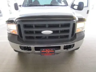 2005 FORD F550 SUPER DUTY REGULAR CAB & CHASSIS