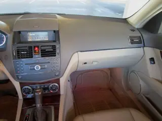 2009 MERCEDES-BENZ C-CLASS
