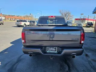 2017 RAM 1500 CREW CAB
