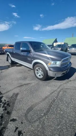 2016 RAM 1500 CREW CAB