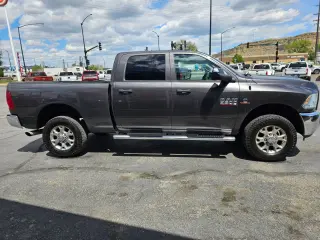 2016 RAM 3500 CREW CAB