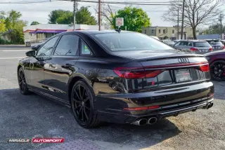 2022 AUDI S8