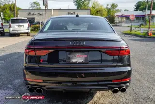 2022 AUDI S8
