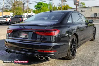2022 AUDI S8
