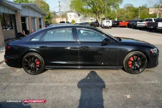 2022 AUDI S8