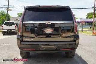 2018 CADILLAC ESCALADE