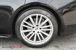 2017 PORSCHE PANAMERA