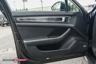 2017 PORSCHE PANAMERA