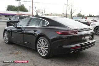 2017 PORSCHE PANAMERA