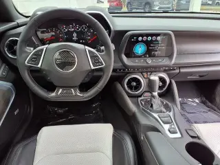 Chevrolet Camaro 2017 SS 2dr Coupe w/2SS