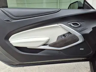 Chevrolet Camaro 2017 SS 2dr Coupe w/2SS