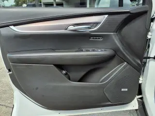 Cadillac XT5 2017 Luxury 4dr SUV