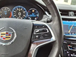 Cadillac XTS 2013 Premium Collection 4dr Sedan