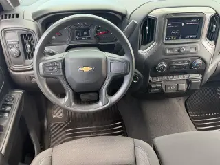 Chevrolet Silverado 1500 2025 4x2 Custom 4dr Crew Cab 5.8 ft. SB