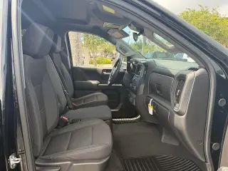 Chevrolet Silverado 1500 2025 4x2 Custom 4dr Crew Cab 5.8 ft. SB