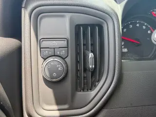 Chevrolet Silverado 1500 2025 4x2 Custom 4dr Crew Cab 5.8 ft. SB
