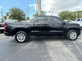 Chevrolet Silverado 1500 2025 4x2 Custom 4dr Crew Cab 5.8 ft. SB