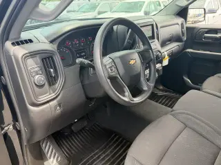 Chevrolet Silverado 1500 2025 4x2 Custom 4dr Crew Cab 5.8 ft. SB