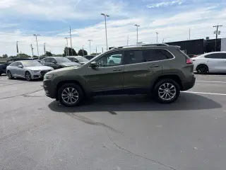 Jeep Cherokee 2019 4x4 Latitude Plus 4dr SUV