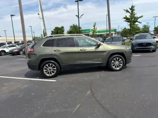 Jeep Cherokee 2019 4x4 Latitude Plus 4dr SUV