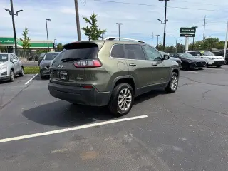 Jeep Cherokee 2019 4x4 Latitude Plus 4dr SUV