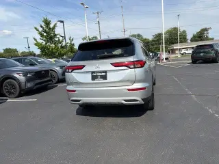Mitsubishi Outlander 2024 AWD SE 4dr SUV