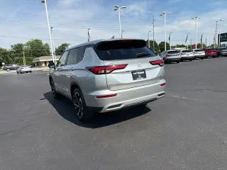 Mitsubishi Outlander 2024 AWD SE 4dr SUV