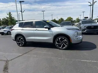 Mitsubishi Outlander 2024 AWD SE 4dr SUV