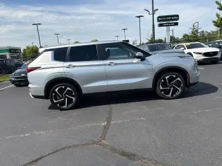 Mitsubishi Outlander 2024 AWD SE 4dr SUV