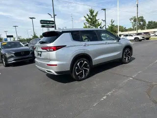 Mitsubishi Outlander 2024 AWD SE 4dr SUV
