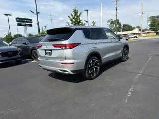 Mitsubishi Outlander 2024 AWD SE 4dr SUV