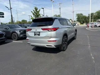 Mitsubishi Outlander 2024 AWD SE 4dr SUV