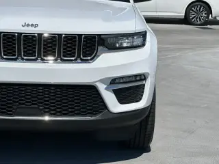 Jeep Grand Cherokee 2022 4x2 Limited 4dr SUV (midyear release)