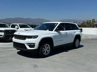 Jeep Grand Cherokee 2022 4x2 Limited 4dr SUV (midyear release)
