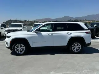 Jeep Grand Cherokee 2022 4x2 Limited 4dr SUV (midyear release)