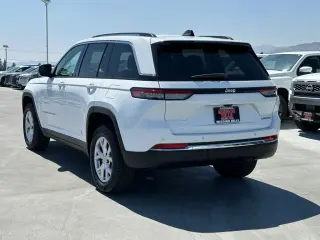 Jeep Grand Cherokee 2022 4x2 Limited 4dr SUV (midyear release)