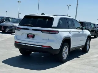 Jeep Grand Cherokee 2022 4x2 Limited 4dr SUV (midyear release)
