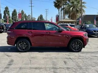 Jeep Grand Cherokee 2023 4x4 30th Anniversary 4xe 4dr SUV