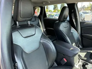 Jeep Cherokee 2021 Latitude Plus 4dr SUV