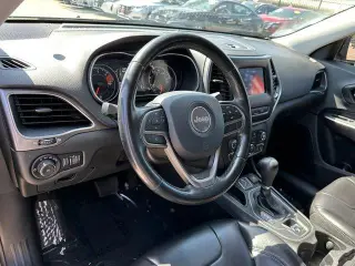 Jeep Cherokee 2021 Latitude Plus 4dr SUV