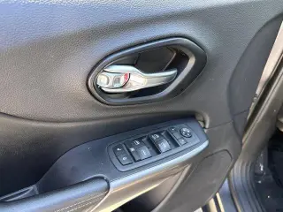 Jeep Cherokee 2021 Latitude Plus 4dr SUV